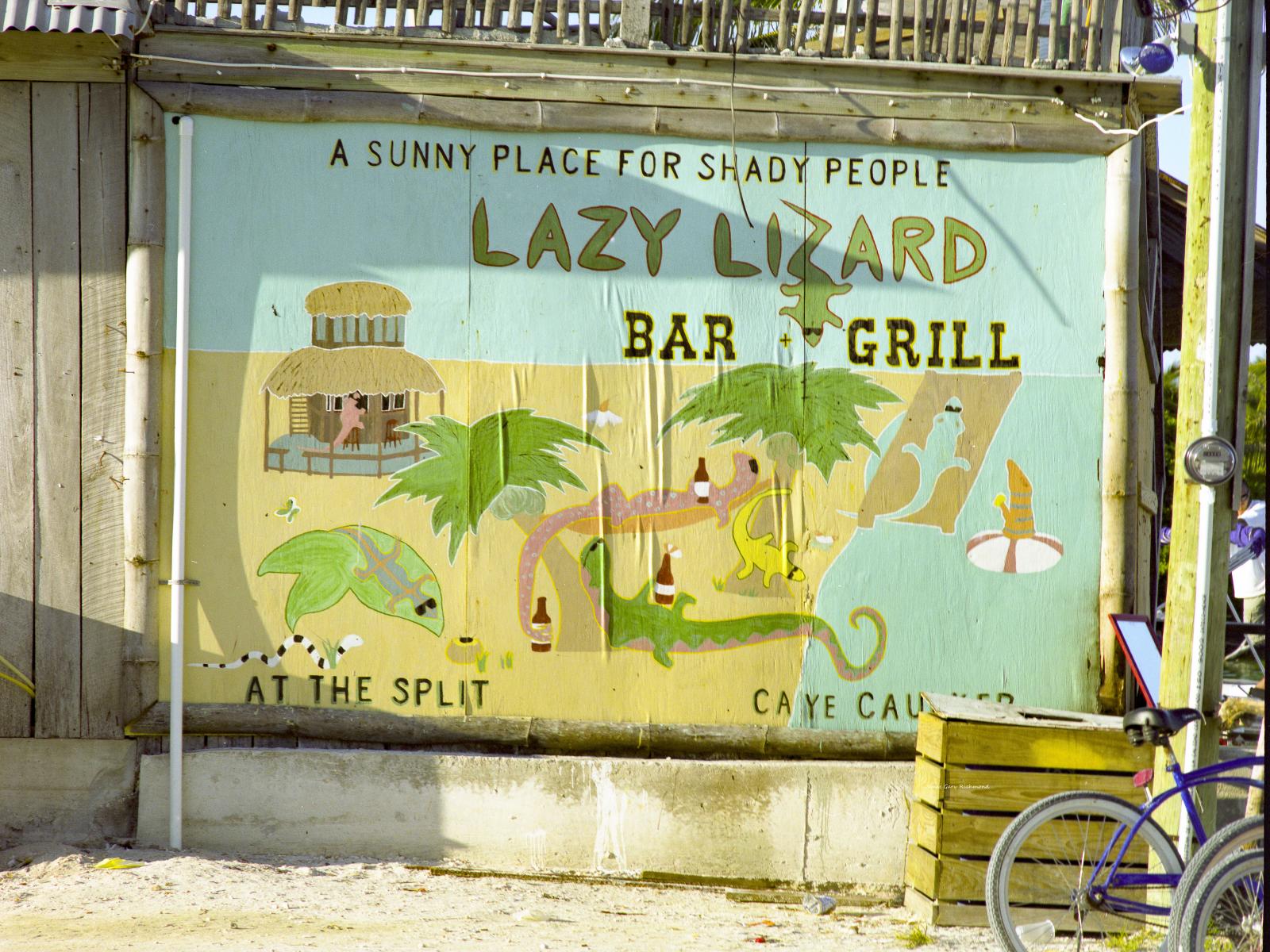 20181 architecture, Belize, bar sign,,.jpg