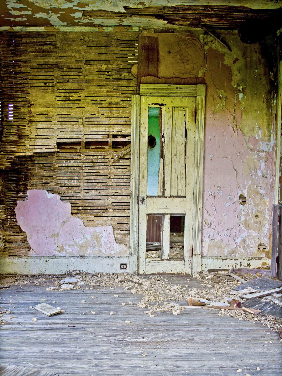 41772 architecture, abandoned, door, ,.jpg