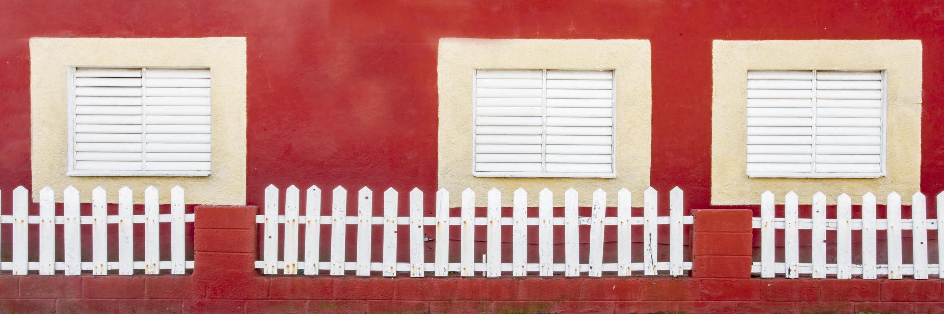 62433p architecture, windows, fence, red, 5mb .jpg