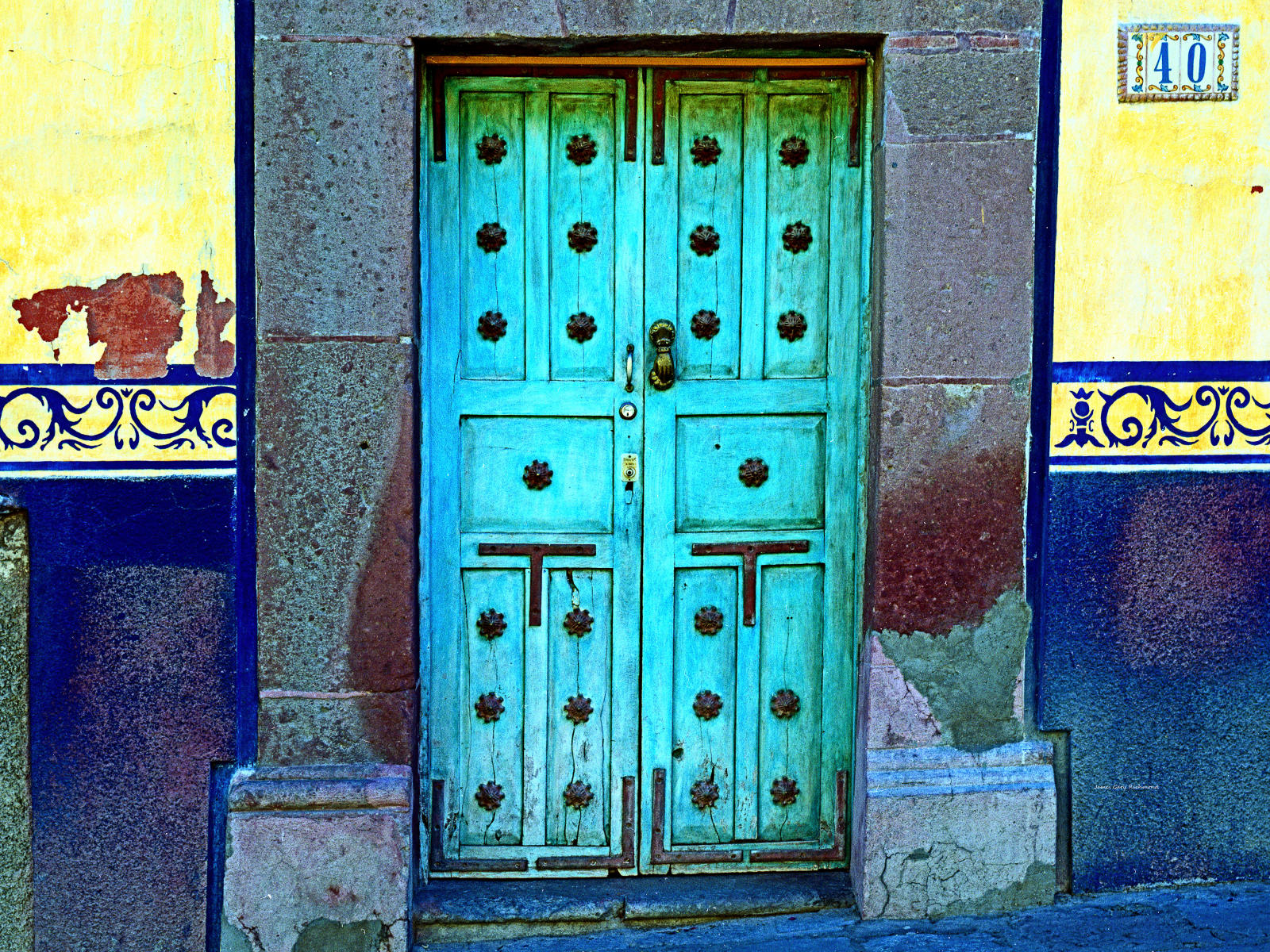 15033 architecture, doors, decay, .jpg