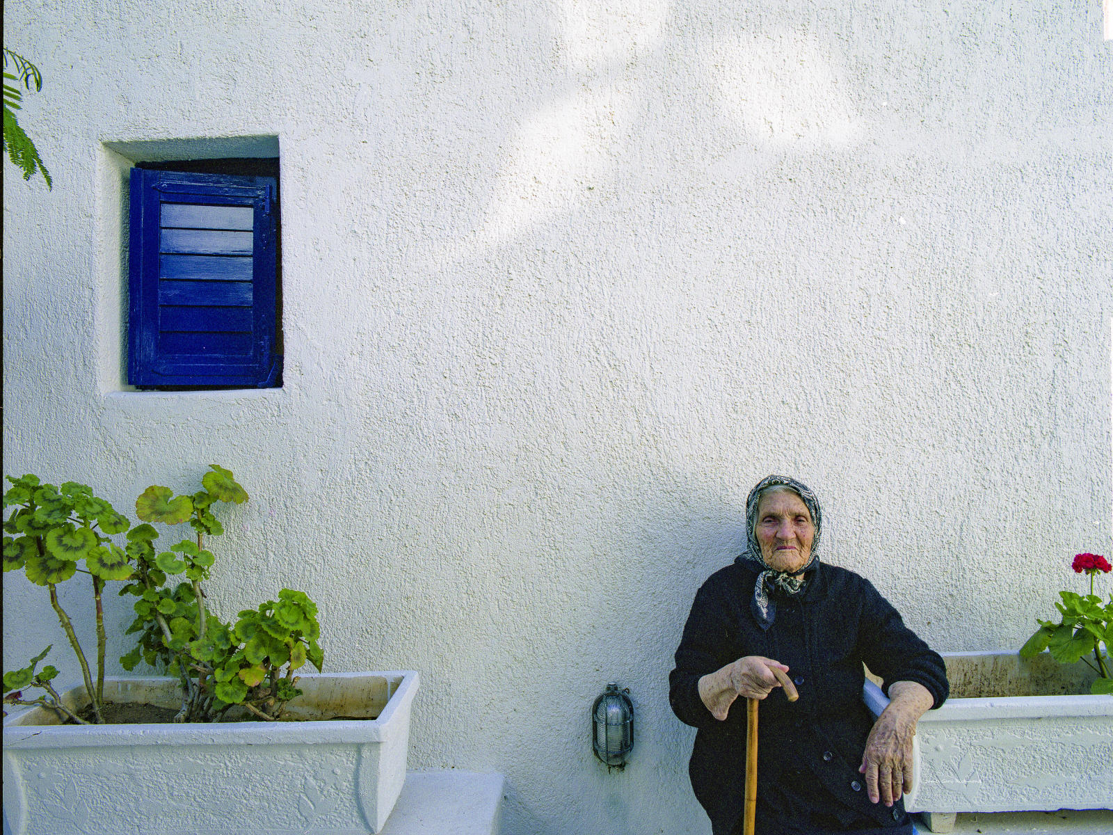 18526 architecture, lifestyle, greek lady,.jpg