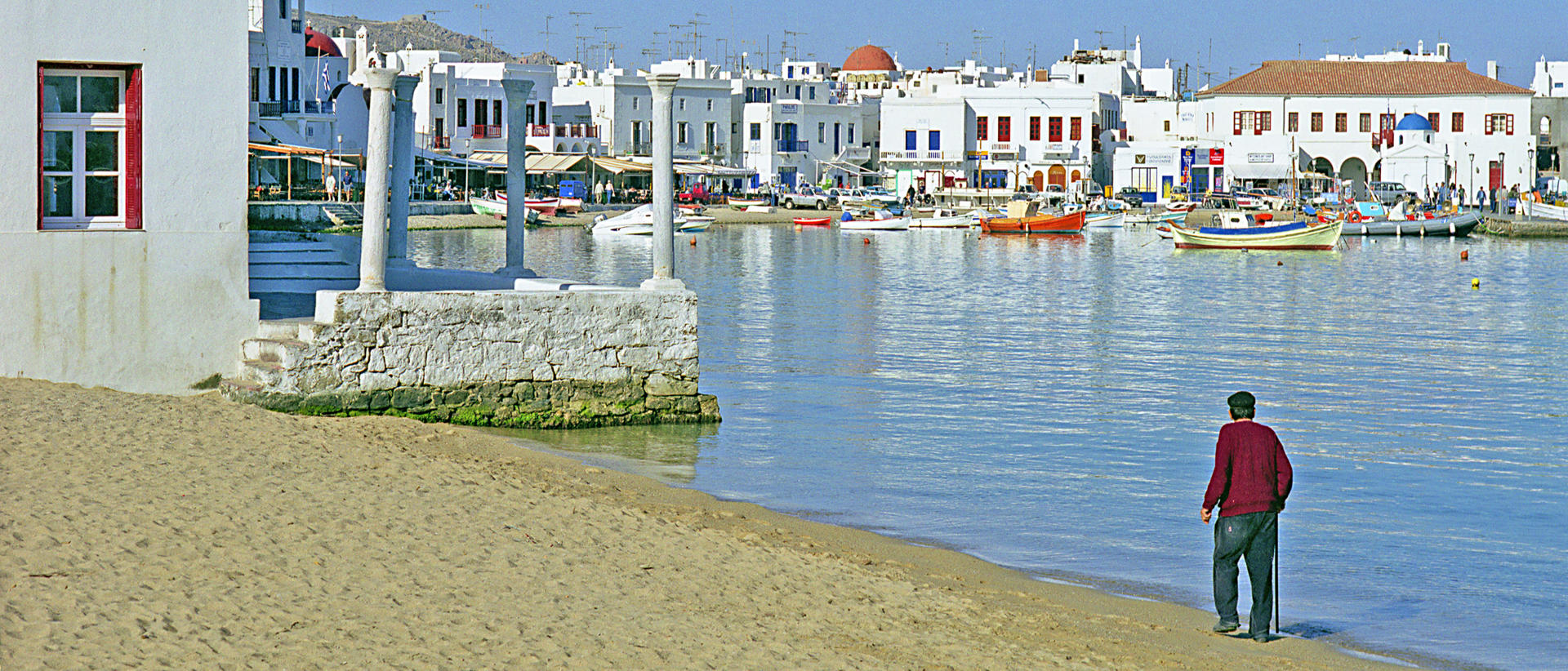 18590p architecture, seascape, lifestyles,  greek man, fishing village, .jpg