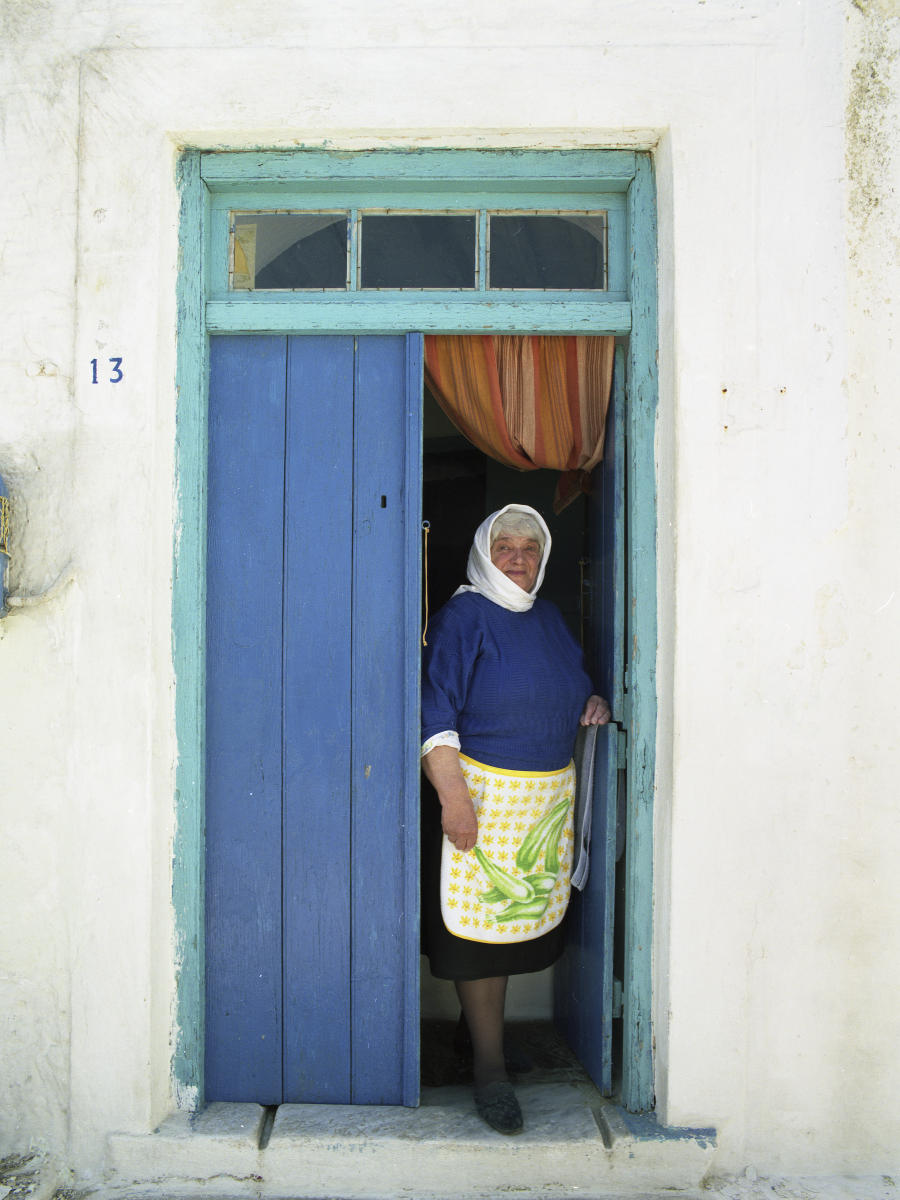 18786 lifestyles, mykonos, greek moments, .jpg