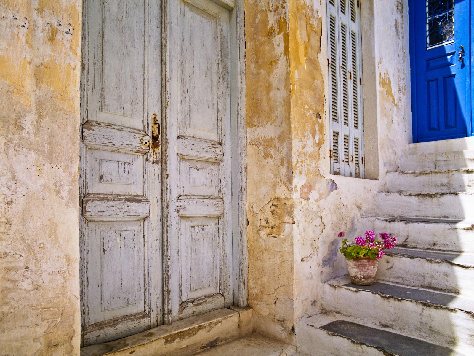 18802 architecture, old world, doors.jpg