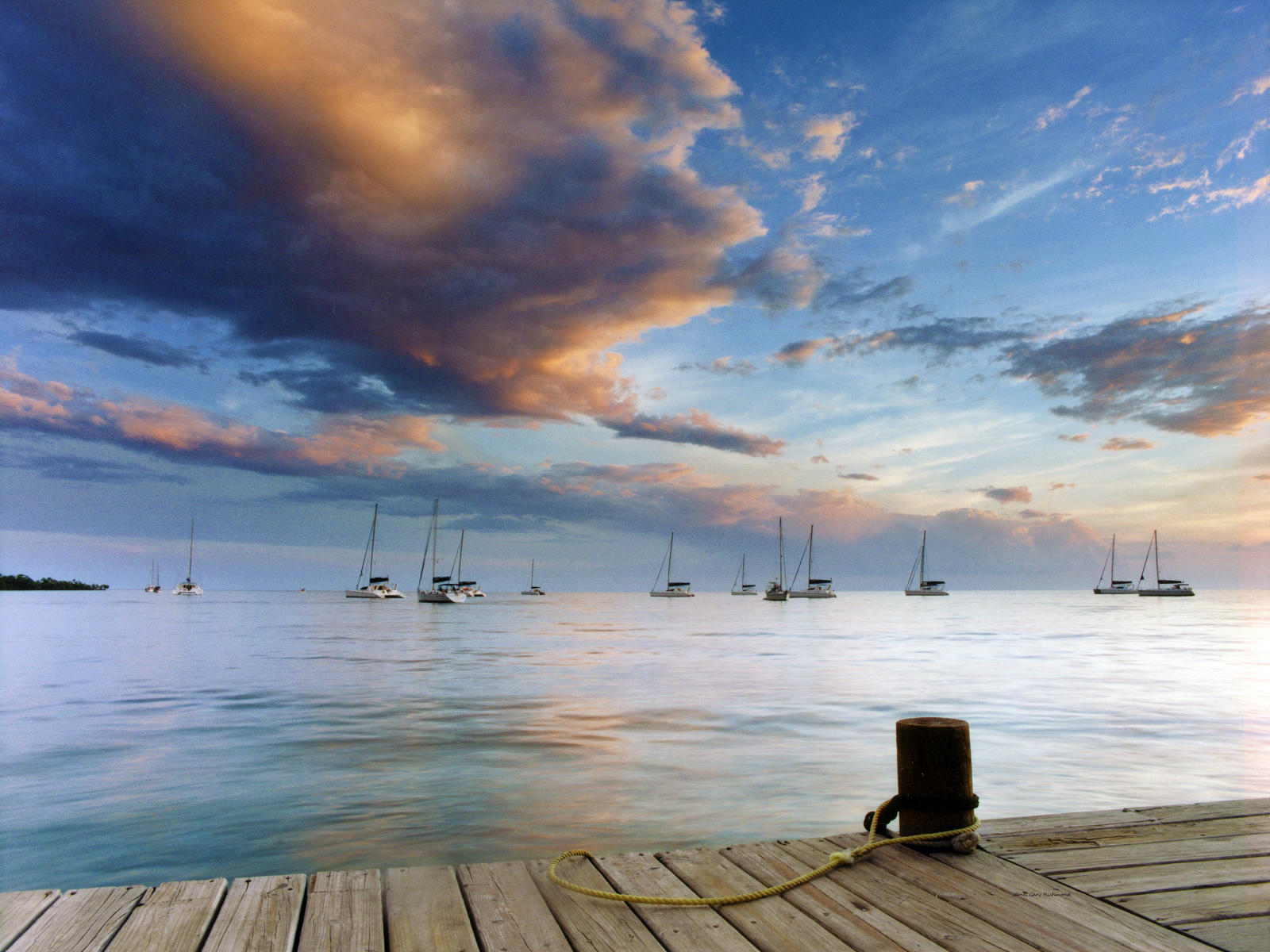 20273  seascape, sailboats, sunset, tropical .jpg
