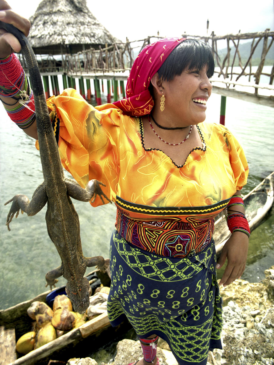 21233 lifestyles, kuna indians of panama .jpg