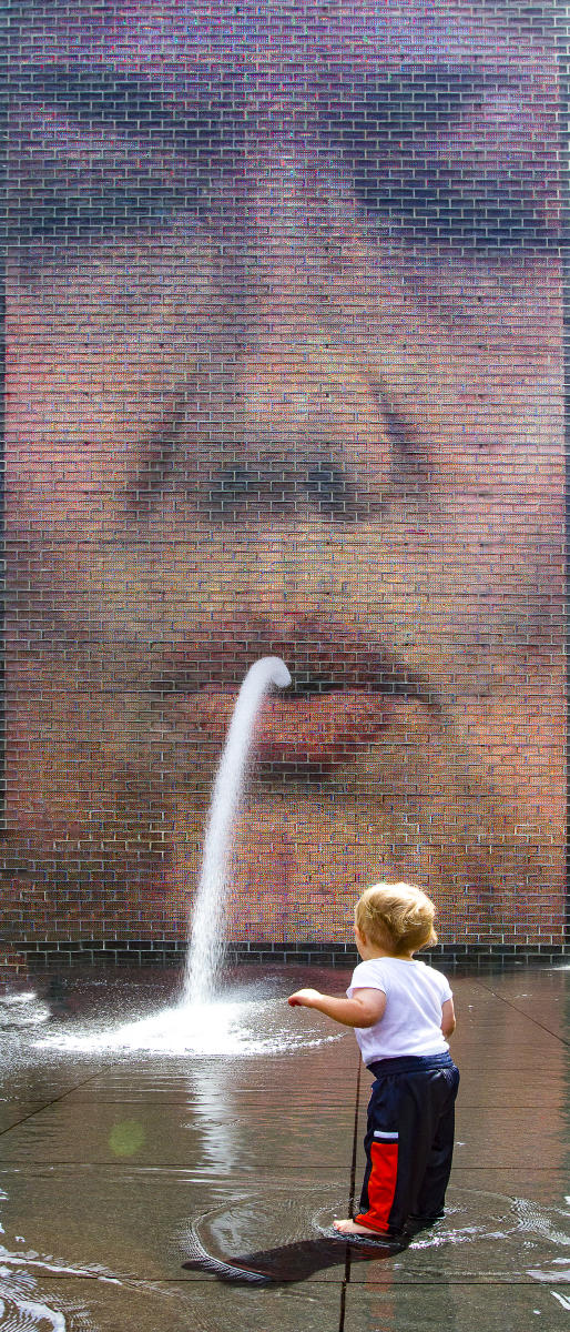 43676p architecture, lifestyle, child,chicago walk, .jpg
