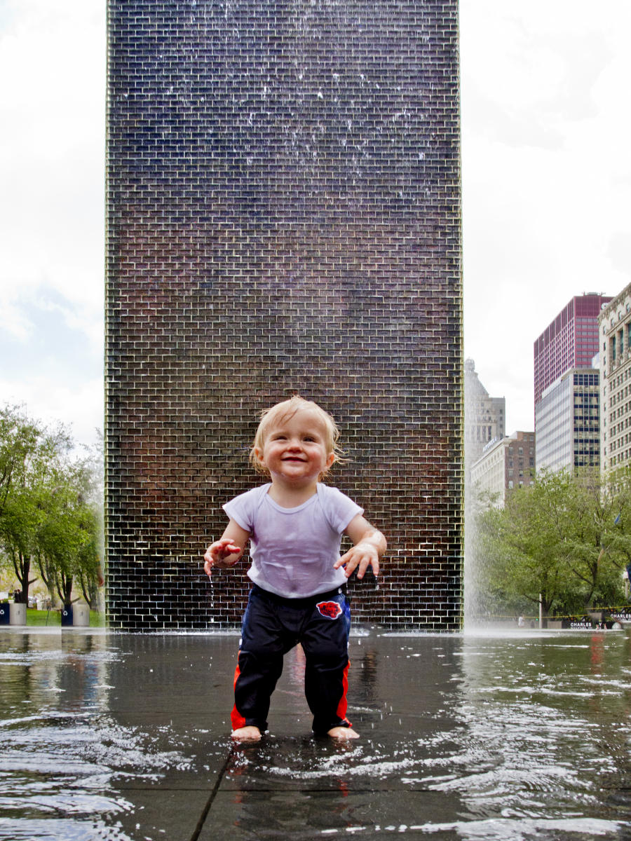 43680 chicago walk, lifestyle .jpg