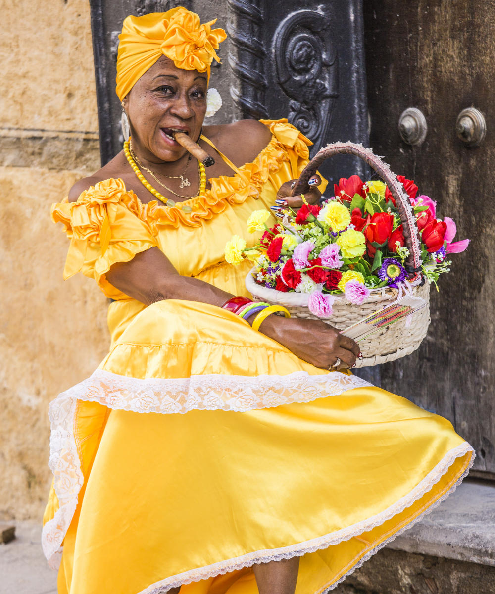 51655 lifestyles, cuban cigar lady .jpg