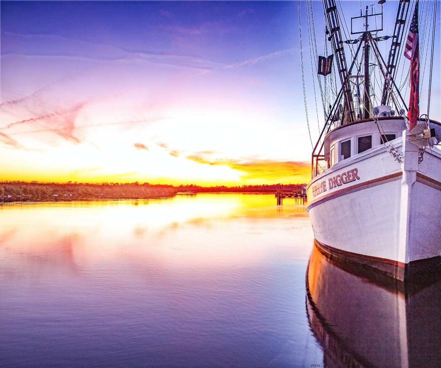 59596  seascape, sunset, shrimp boats .jpg