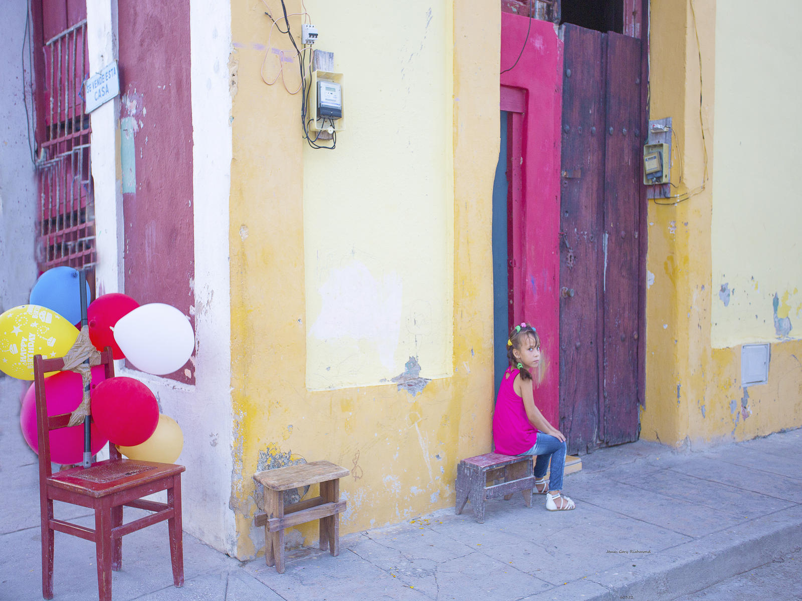 60352  architecture, lifesyle, child, its my birthday. .jpg