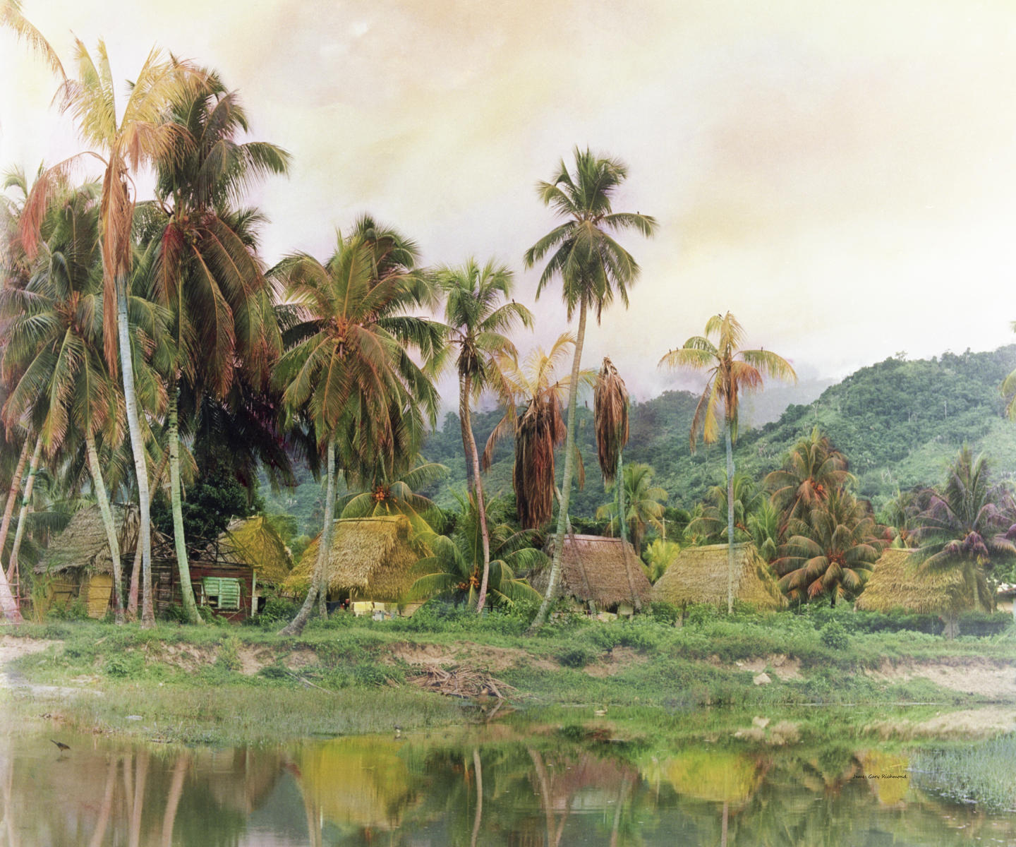 05117 seascape, lifestyles,  honduras fishing village caribbean Islands .jpg
